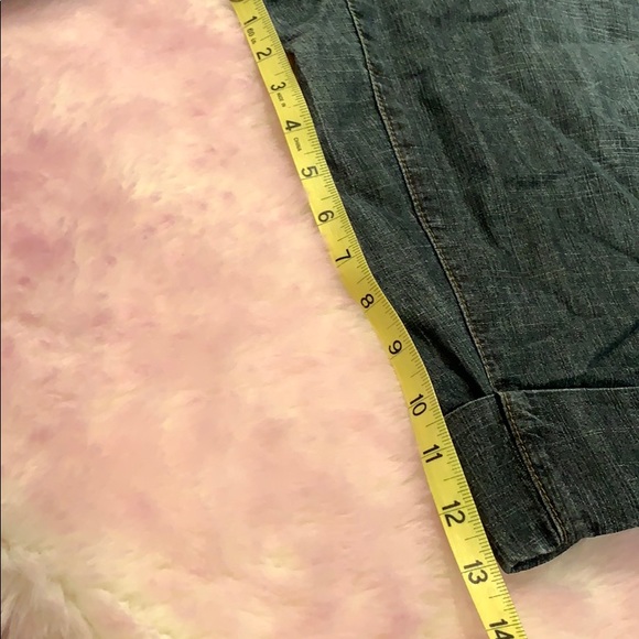 Blue Jean cuffed shorts, smoke & pet free home - Picture 9 of 9